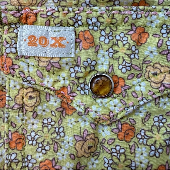 Wrangler Twenty X Fit Vintage / Retro Floral Cowgirl Button-Up Shirt - Picture 2 of 9